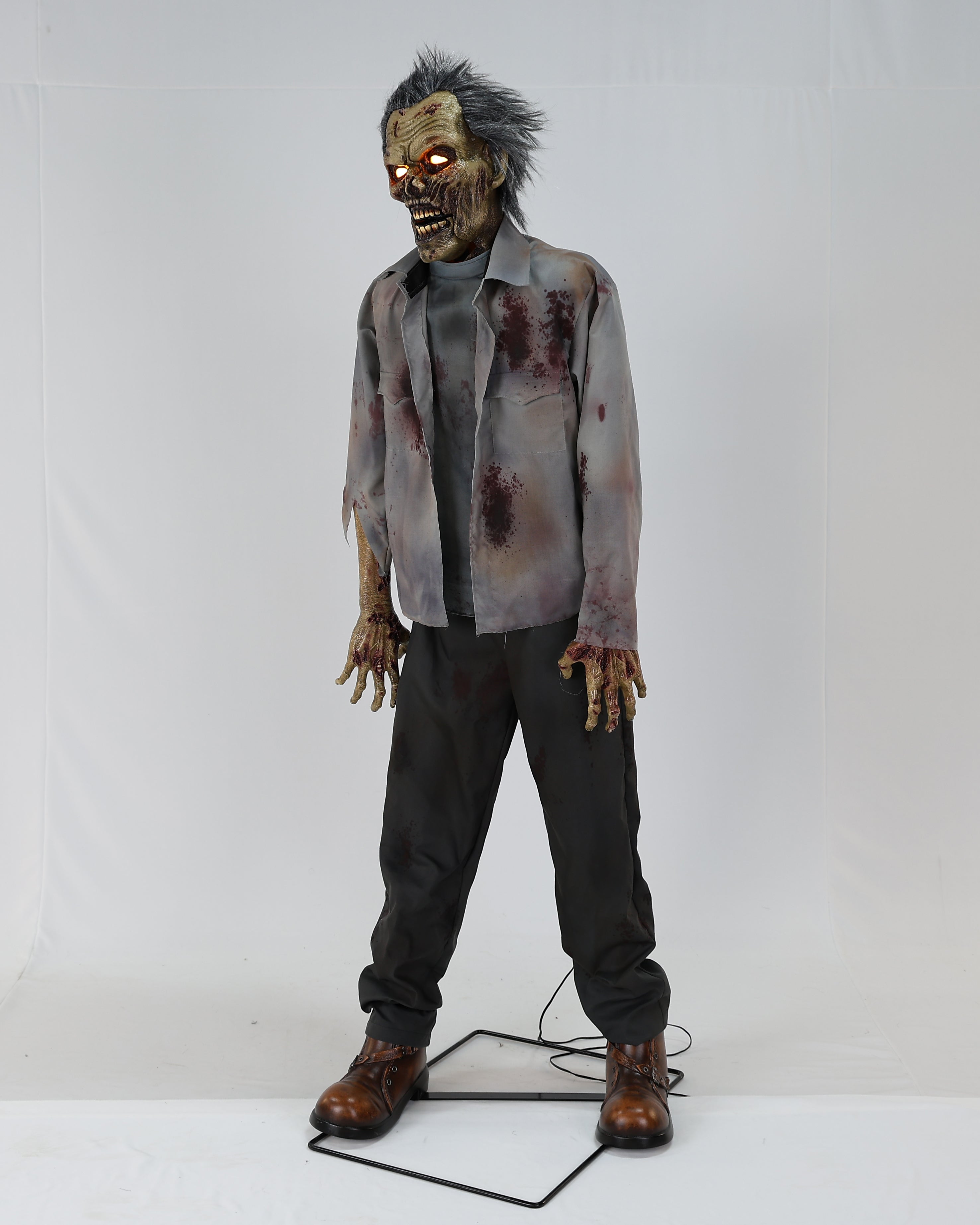 Animatronic Swiveling Zombie