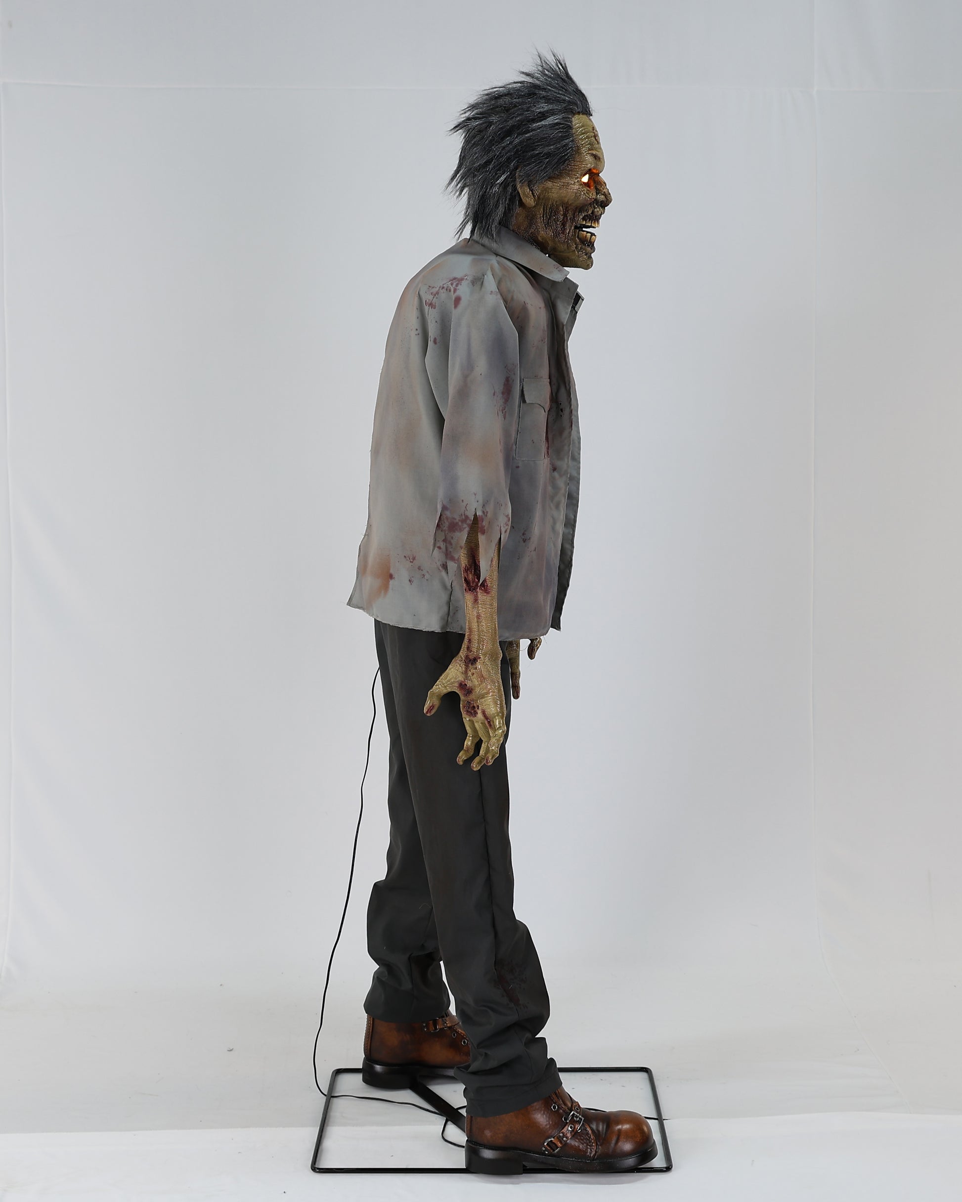 Animatronic Swiveling Zombie